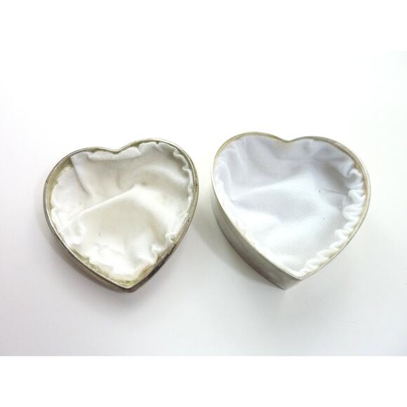 Valentine Steel silver Trinket Jewelry candy Heart Shaped Box with Metal Bow - Picture 4 of 5